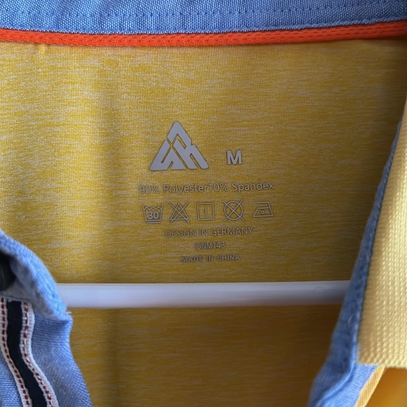 Moisture wicking mens dress shirt - Picture 2 of 2